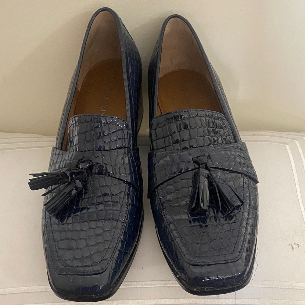 Women’s Navy Donald Pliner Crocodile Pattern Loafers